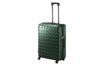 人気の〈プロテカ〉スーツケース360シリーズに新色のグリーンが登場