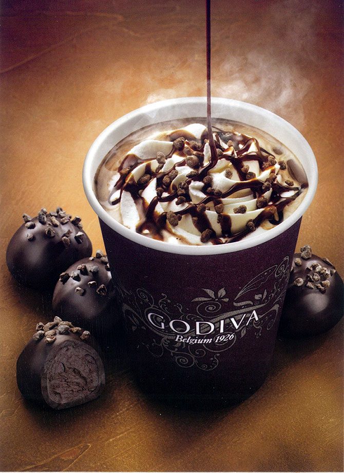 〈ゴディバ〉のチョコレートドリンクに期間限定の贅沢なフレーバーが登場