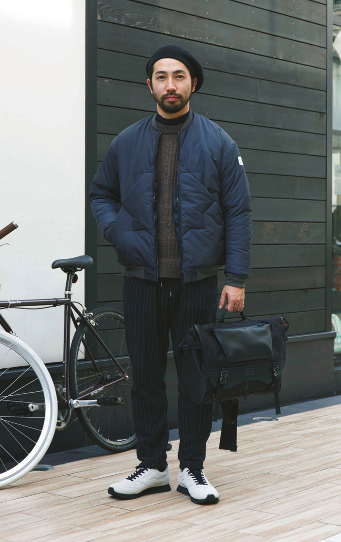 ネイビー ブラックで落ち着きを すぐ真似できるカラーの組み合わせ 第6回 Men Sjoker Premium メンズファッション雑誌