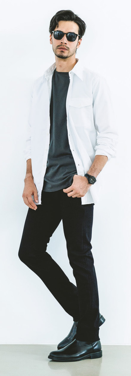 白シャツ をワイルド タフに着こなすメソッド 着こなし次第でイメージが変わる超基本のシャツ Men Sjoker Premium メンズ ファッション雑誌